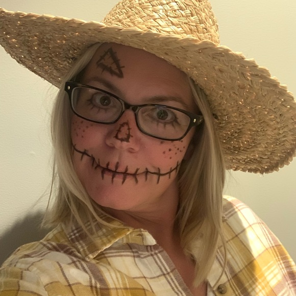 Meet your Posher, Amy - Picture 3 of 6